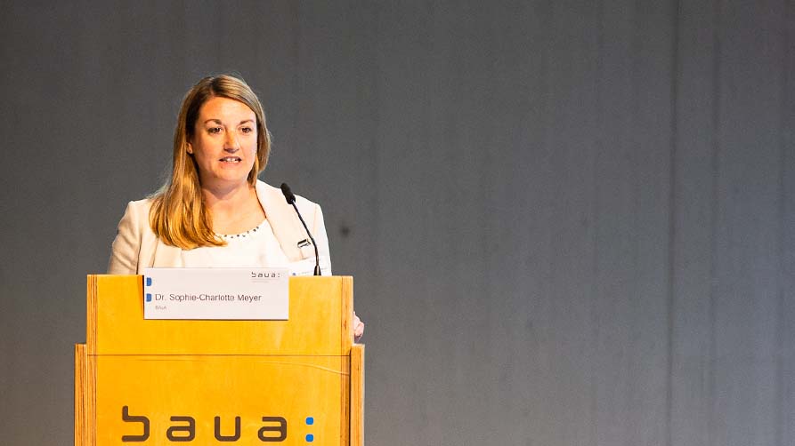Sophie-Charlotte Meyer auf der BAuA-Veranstaltung zum Schwerpunkt Digitale Arbeit