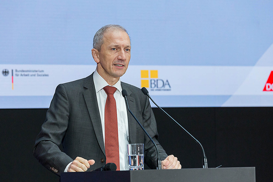  Alexander Gunkel, member of the senior management team of the BDA (Confederation of German Employers’ Associations)